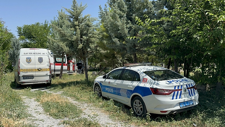 Malatya'da 71 yaşındaki adam ağaca asılı halde bulundu