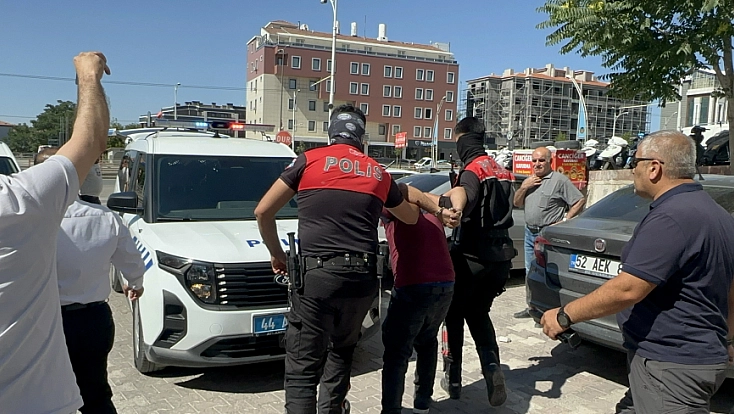 Malatya’da hareketli dakikalar… Pompalı tüfekle rastgele ateş açıyordu! Yakalandı