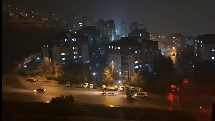 Malatya’da şimşekler geceyi gündüze çevirdi: Yağışlar kaç gün sürecek?