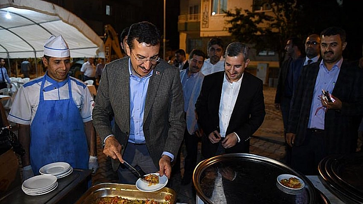 Belediye çalışanlarıyla sahur 