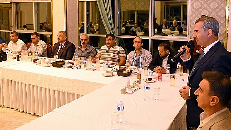 Protokole iftar verdi 