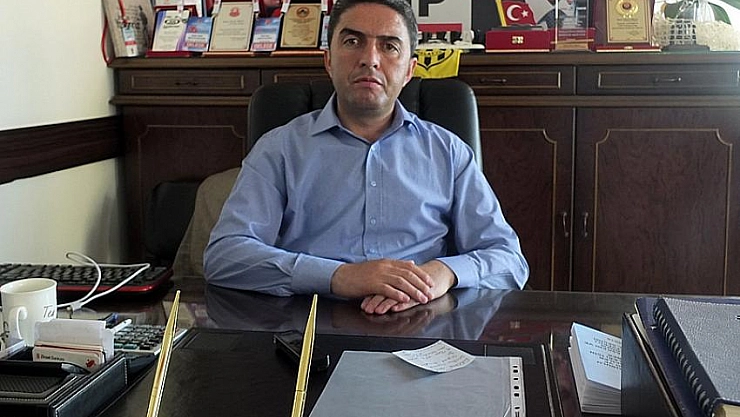 Her türlü darbeyi lanetliyoruz