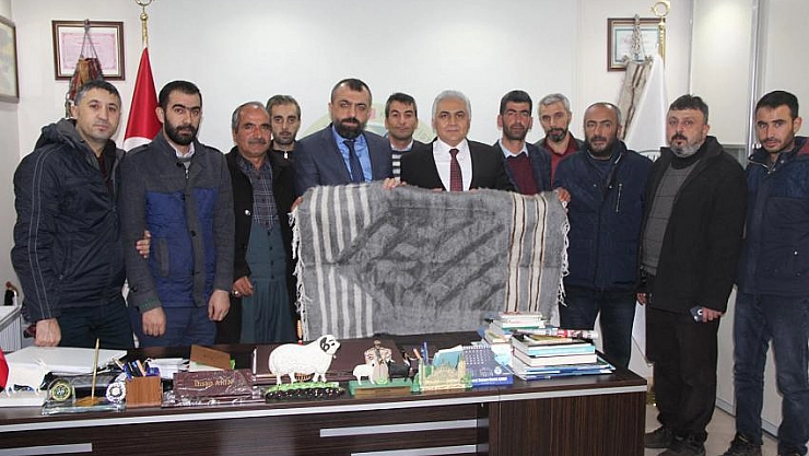 Akın'a teşekkür etti 