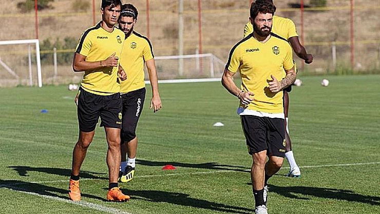 Başakşehir mesaisi sürüyor 