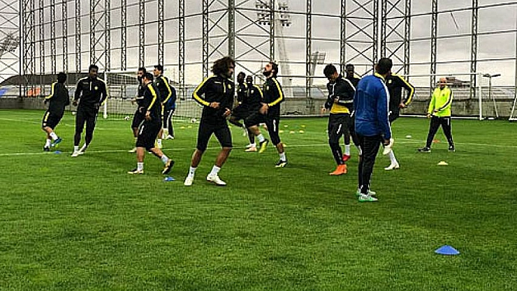 Ankara mesaisi sürüyor