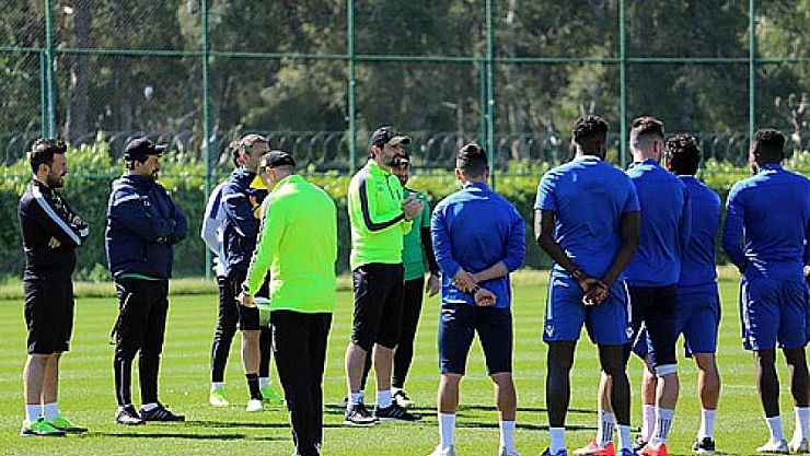 Antalya kampı sürüyor