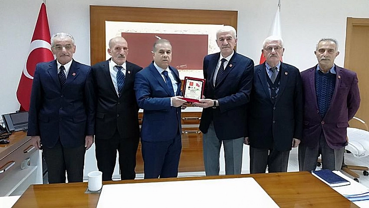 Gazilerden teşekkür plaketi 