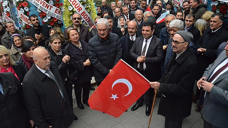Parlak'ın seçim bürosu açıldı 