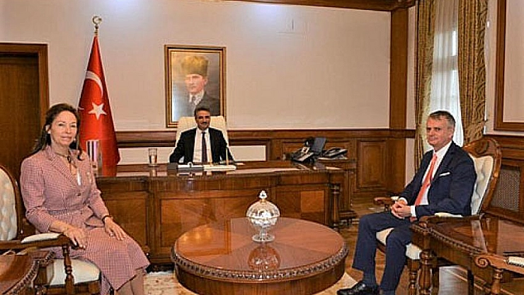 Büyükelçi Valilikte