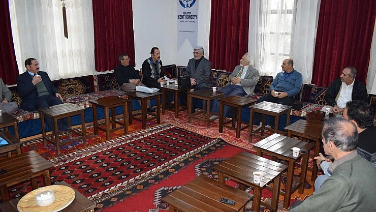 Şair yazar buluşmaları sürüyor 