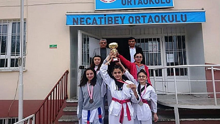 Necatibey'den büyük başarı 