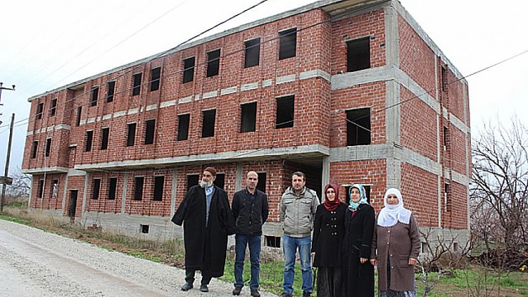 Kur'an kursu yardım bekliyor 