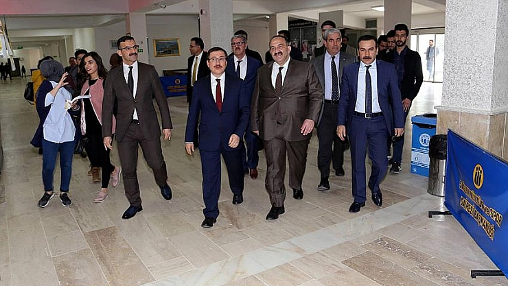 Hem okuyup hem iş sahibi olacaklar 