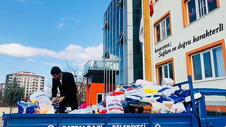 Kardeş okullara yardım