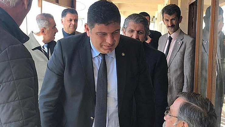 Parlak'tan afiş tepkisi 