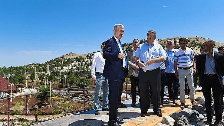 Güzel bir park oluşturuyoruz 