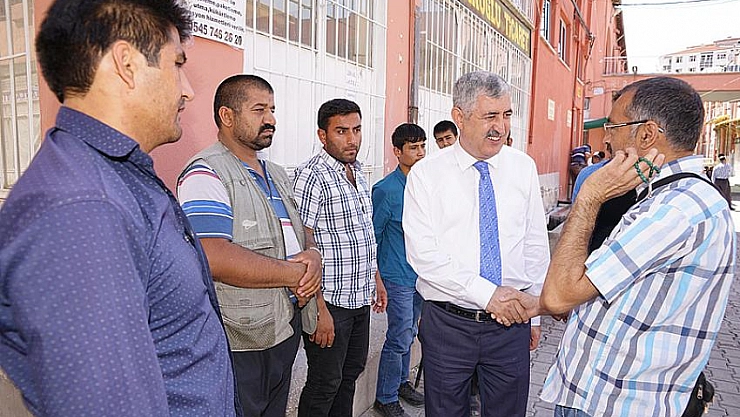 Başkan Polat Şire Pazarı'nda