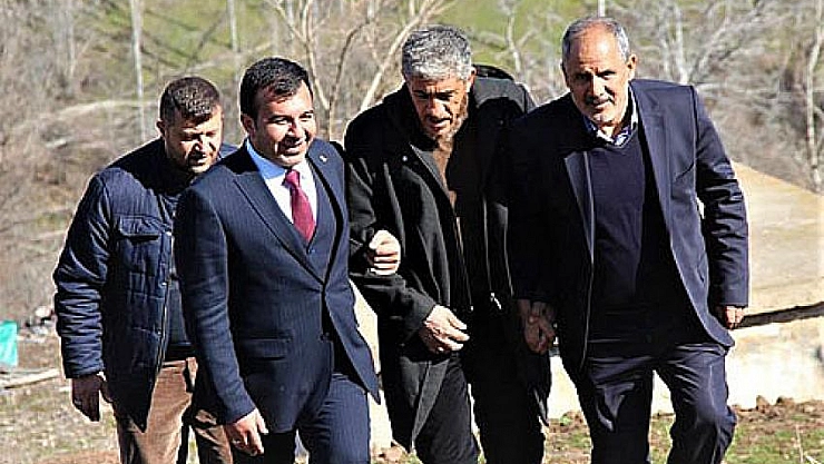 Projelerini anlattı 