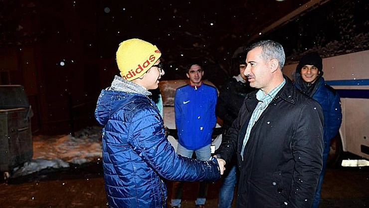 Karla mücadele sürüyor 