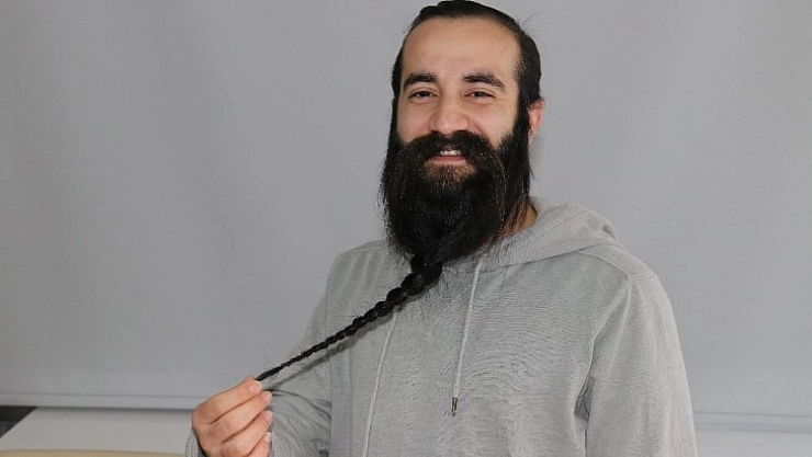 Sakalını alana saç bedava