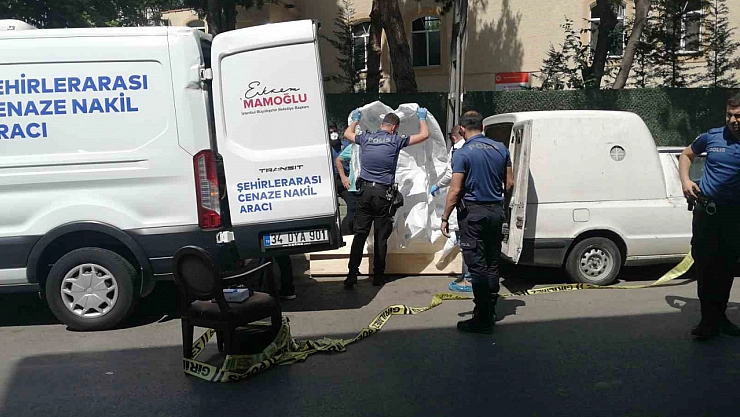 Yaşadığı aracın içerisinde hayatını kaybetti