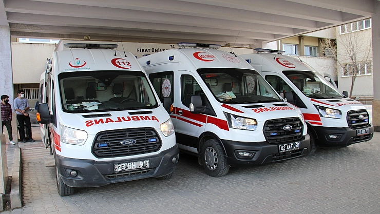 100 acemi kasap hastanelik oldu