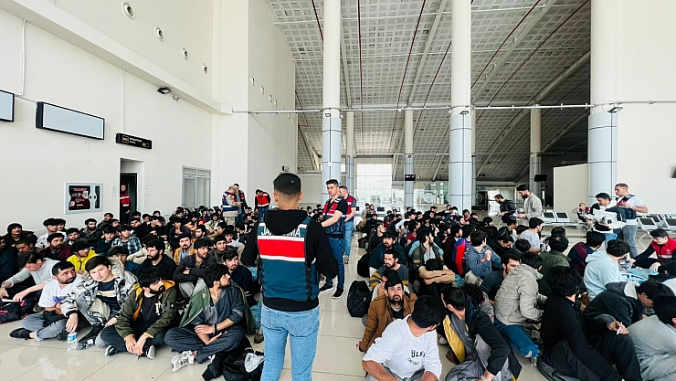 12 bin göçmen sınırdışı edildi