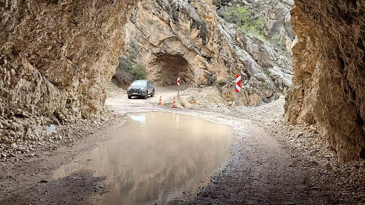 132 Yıllık Taş Yolu Su Bastı