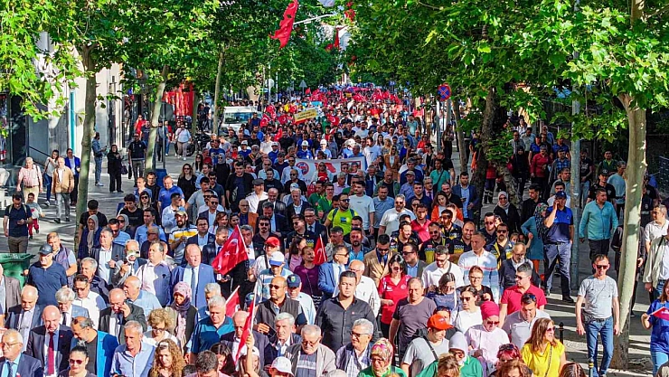 15 Mayıs coşkusu Denizli'yi sardı
