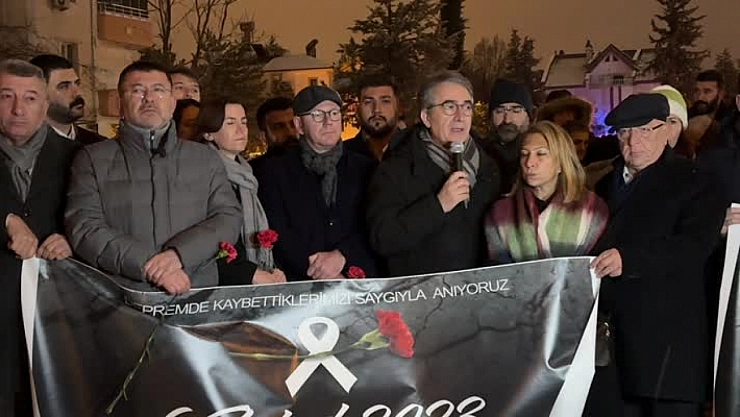 17 Kişi Hayatını Kaybetmişti! Hayat Sitesi'nin Önüne Karanfil Bırakıldı