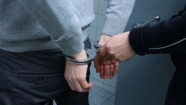 2 zanlı tutuklandı