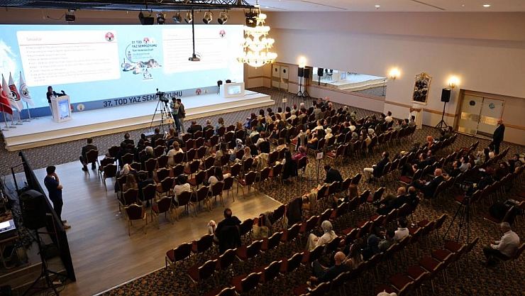 300 göz hekimi Elazığ'da buluştu