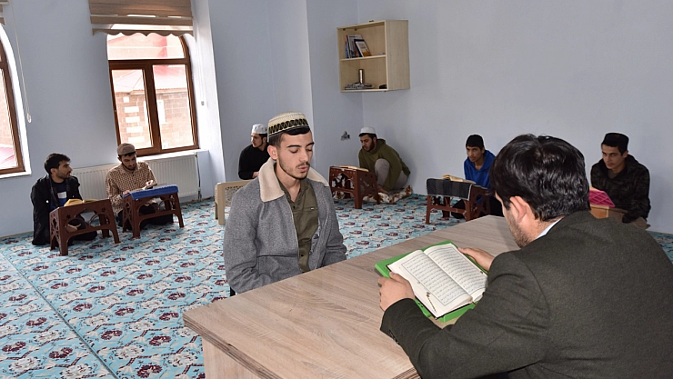 4 ayda hafız oldular