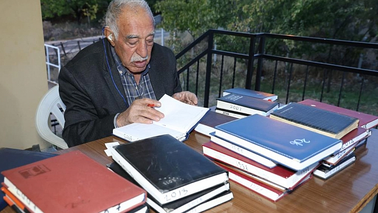 40 yıldır günlük tutuyor!