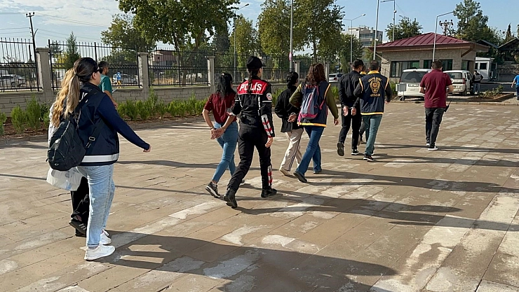 500 bin TL değerindeki ziynet hırsızlığı: 4 şüpheli yakalandı