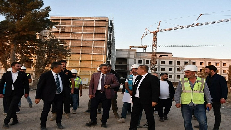 500 yataklı bölge hastanesinin inşaatı denetlendi