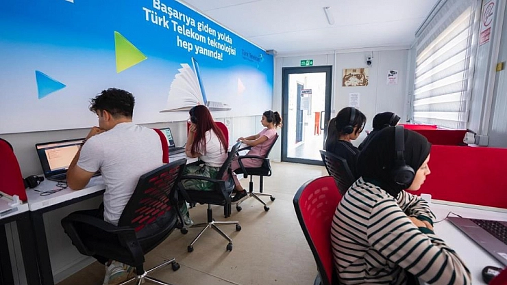 80 bin öğrenciye eğitim ve teknoloji desteği