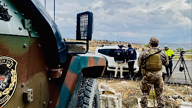 81 İlde Göçmen Kaçakçılığına Eş Zamanlı Operasyon: 169 Organizatör Gözaltında