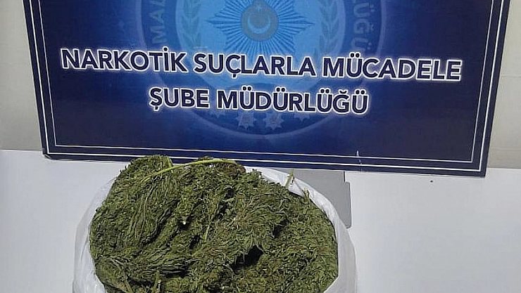 Otomobilde uyuşturucu çıktı