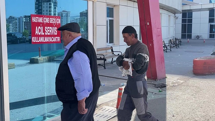 Acemi kasaplar hastanenin yolunu tuttu!