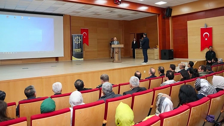 Adıyaman'da en iyi narkotik polisi anne projesi toplantısı yapıldı