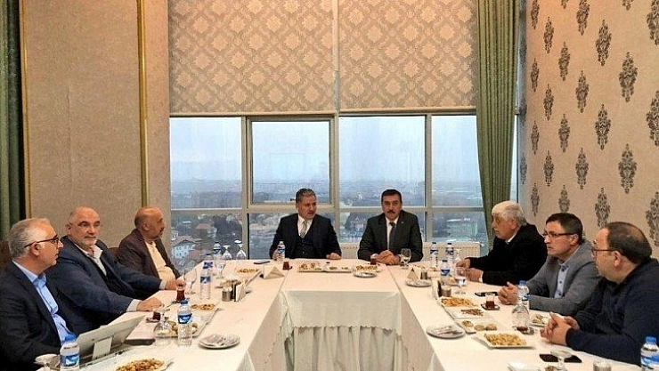 Ahmet Çakır istifa etti