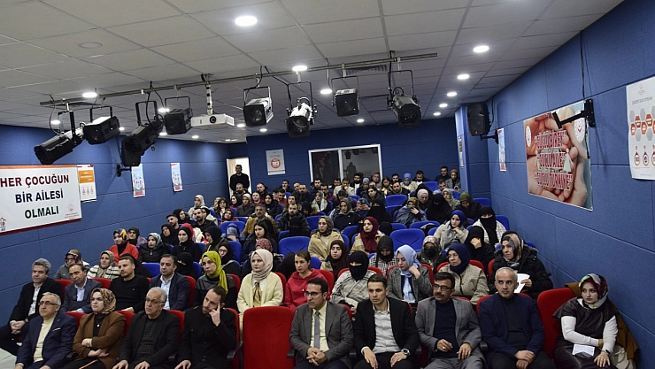 Aile, huzurlu bir toplumun temelidir