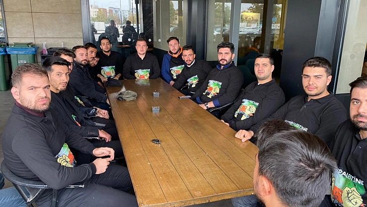 AK Parti'den Starbucks'ta eylem