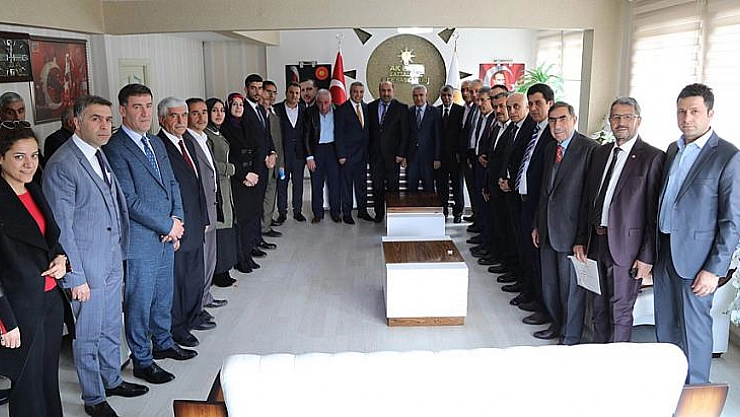 Meclis üyeleri mazbatalarını aldı 