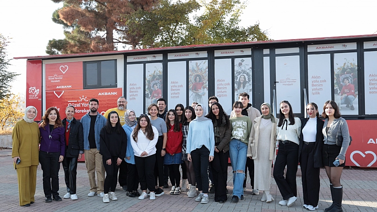 Akbank, Deprem Bölgesindeki Gençler İçin Destek Sağlayacak