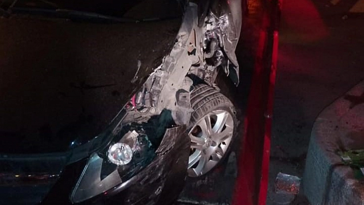 Alkollü sürücünün karıştığı kazada, bacağı koptu