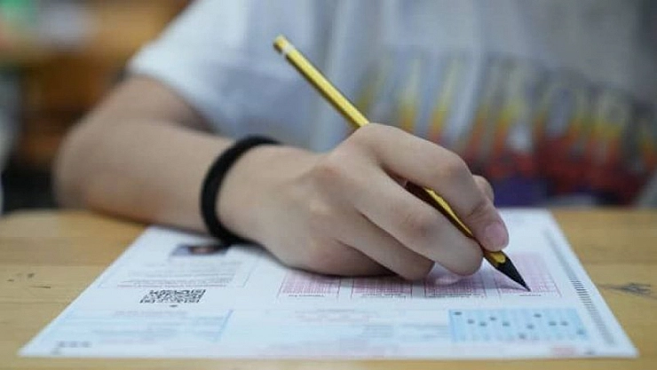 Anne- babalar dikkat! Stres sınav başarısını doğrudan etkiliyor!