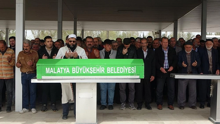 Annesi tarafından öldürülen öğretmen Malatya'da defnedildi