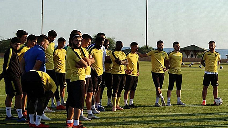 Antalya kampı sürüyor 